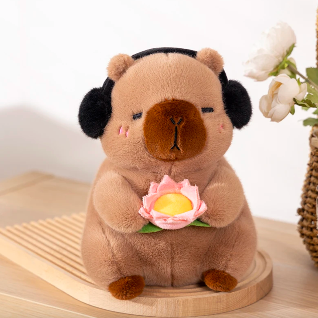 Cute Capybara Plush Toy – Soft Capybara Doll Holding Flower for Kids & Birthday Gifts 🧸🌸