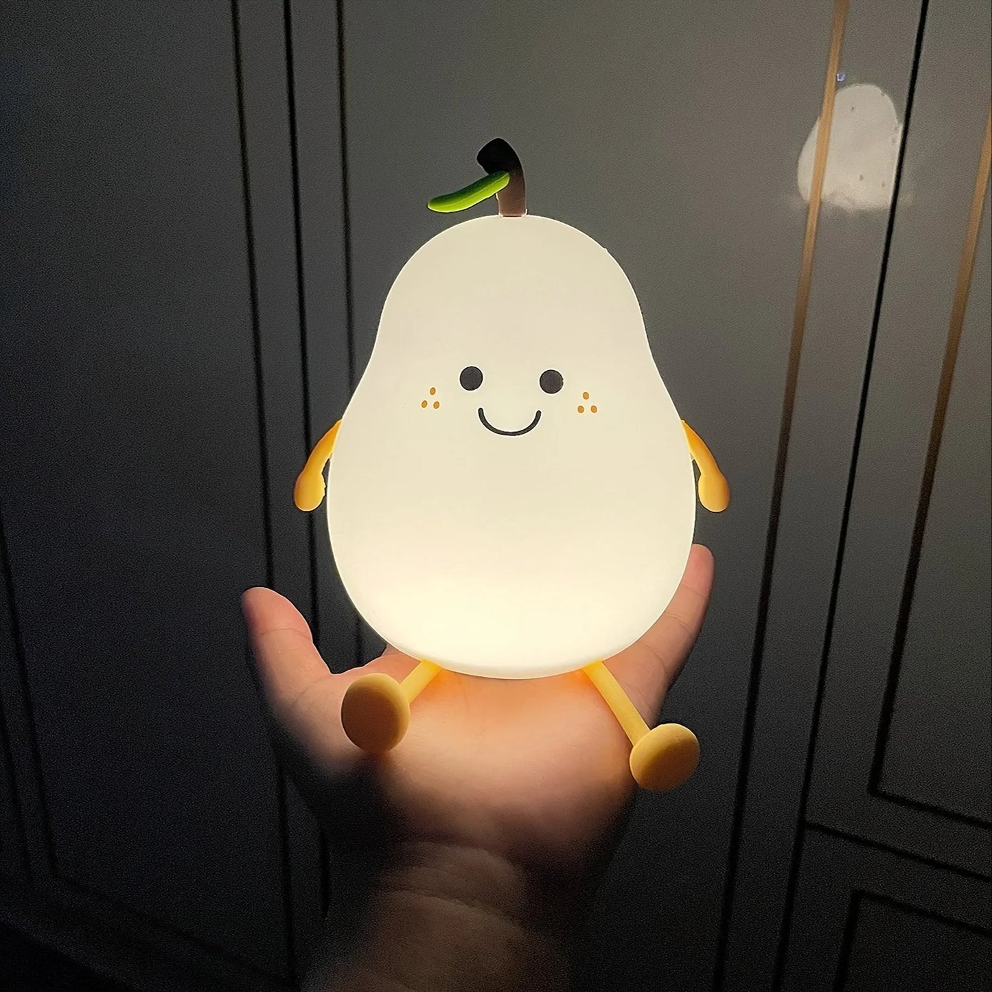 Creative Mini Pear Shaped Pat Light – Soft Silicone Rechargeable Night Light for Kids’ Bedrooms 🍐💡